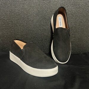 Steve Madden Men's Black Textured Slip-Ons